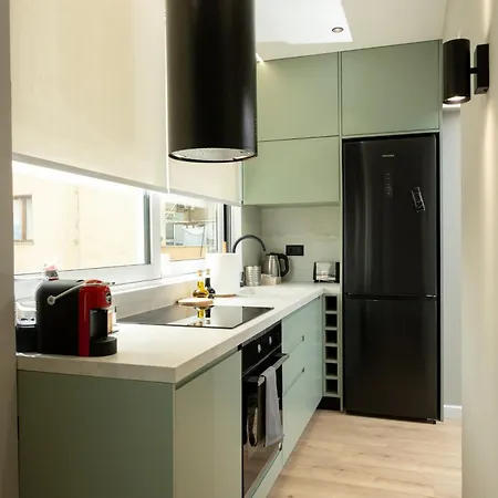 Pine Apartment